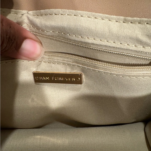 8am Forever fuzzy purse - Picture 9 of 9